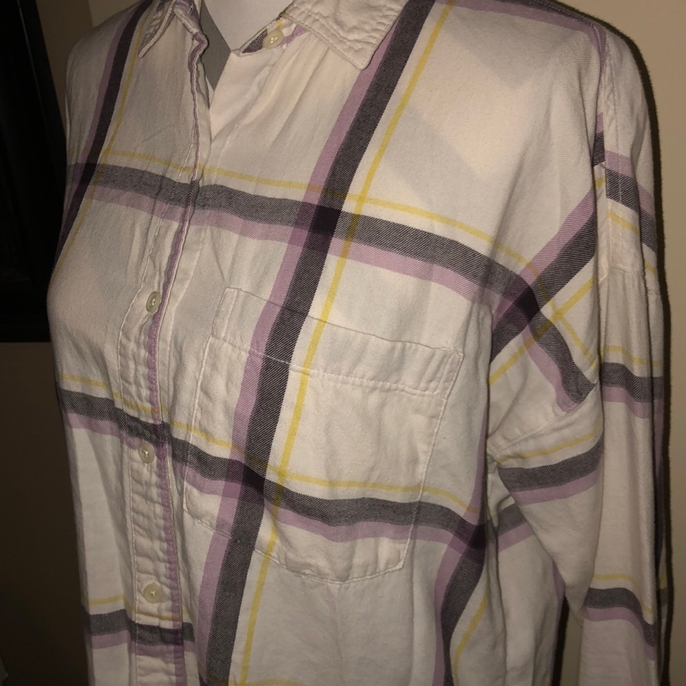 Old Navy Plaid Boyfriend Button-down Shirt - Size Medium - Picture 4 of 8